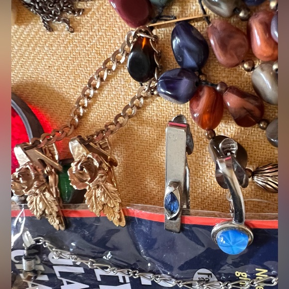 ☎️☎️ LAST CHANCE ☎️☎️ Jewelry Expo this and that! Vintage pieces. - Picture 13 of 17